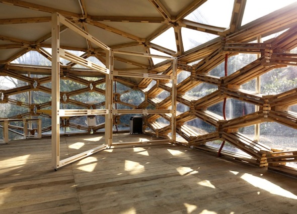 Pabellón construido con palets reciclados / Avatar Architettura