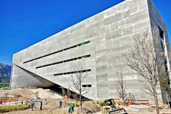 Centro Roberto Garza Sada de Arte de Tadao Ando se inaugura hoy
