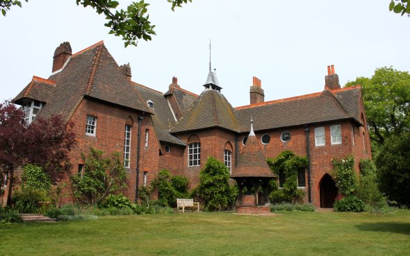 El palacio de las artes de William Morris a 117 aos de su fallecimiento.