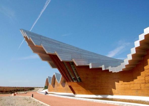 Domecq arregla goteras en instalaciones hechas por Santiago Calatrava