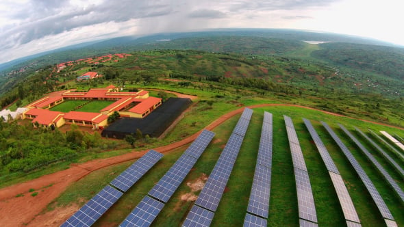 El proyecto de energa solar ms rpido de frica proporciona energa limpia en la rural Ruanda