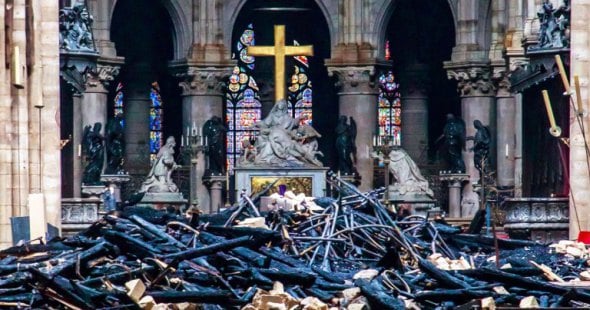 6 grandes iglesias góticas arrasadas por el fuego o la guerra y que fueron reconstruidas
