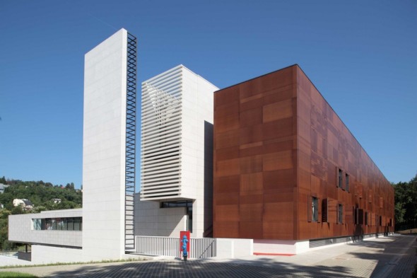 Edificio de Conferencias Alfil / Facultad de Arquitectura, Universidad de Zagreb