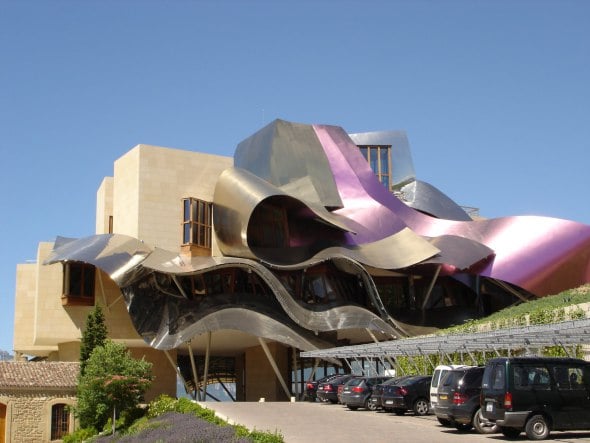 17 impresionantes y extraños edificios diseñados por Frank Gehry