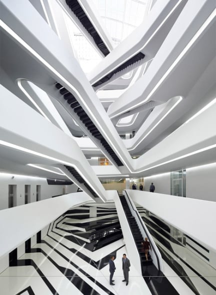 La versión de las escaleras infinitas de Zaha Hadid