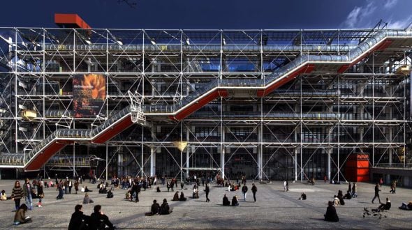 Tenis Nike inspirados en el Centro Georges Pompidou 