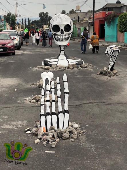 El esqueleto que salió de su tumba en una calle de la Ciudad de México