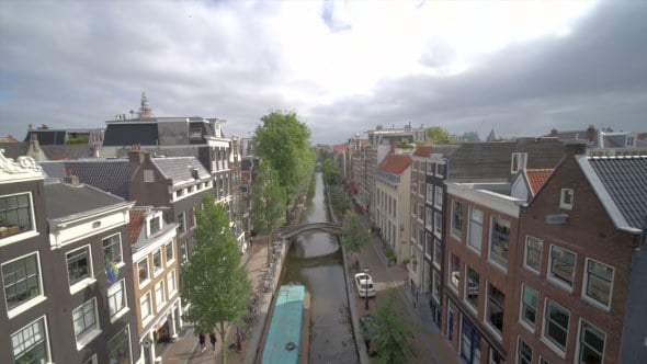 Abre en Ámsterdam el primer puente de acero impreso en 3D del mundo