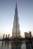 Burj Dubai, el rascacielos más alto del mundo, se inaugura este ante miles de personas. Construida por Emaar Properties.